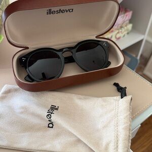 Illesteva Leonard II 50MM Round Sunglasses (Pine)